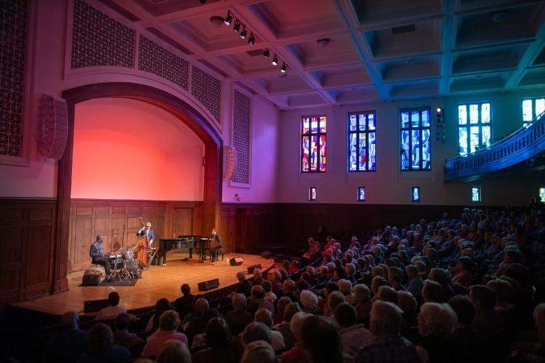 谢尔登音乐厅每年举办350多场活动.